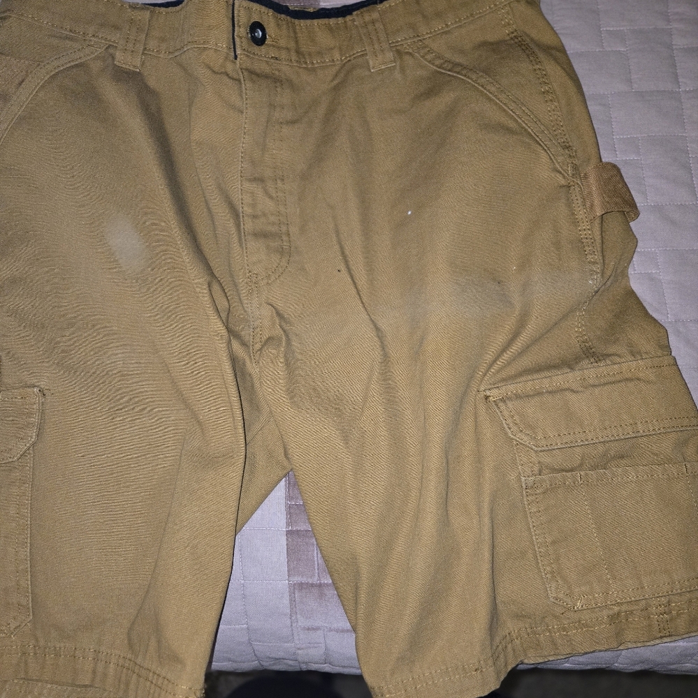Men's Tan Cargo Shorts